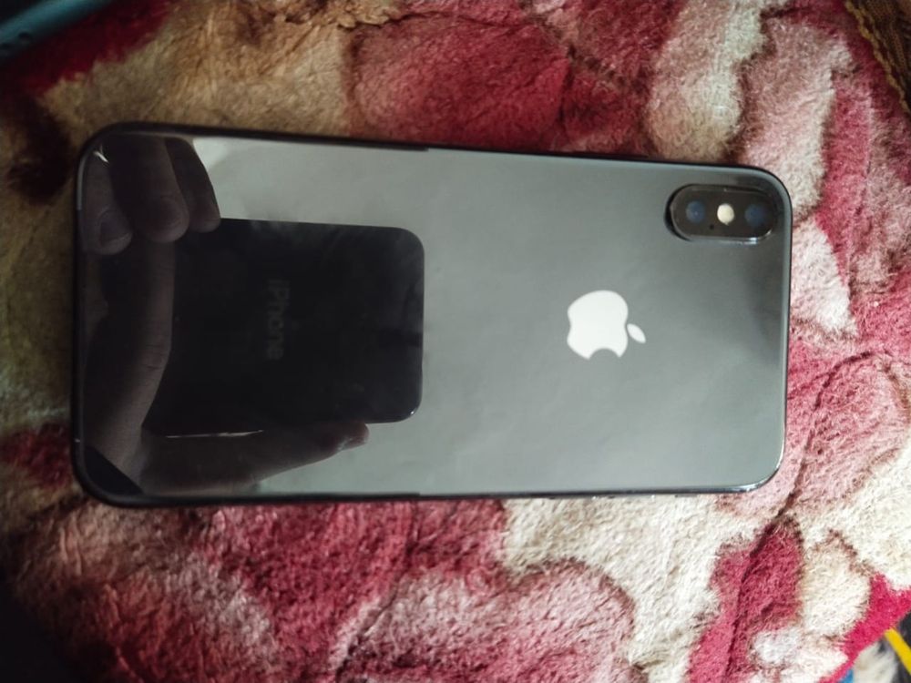 Phone X  256GB. Емк 100. Цена 100.000 Минус фейс