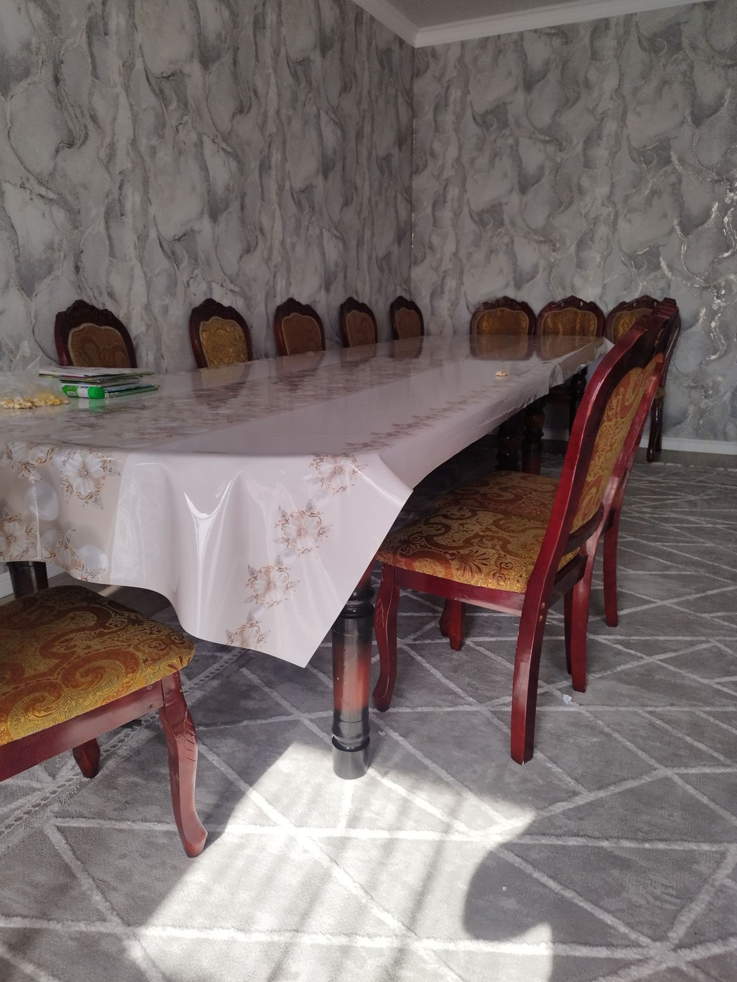Продам стол БЕЗ СТУЛЬЕВ