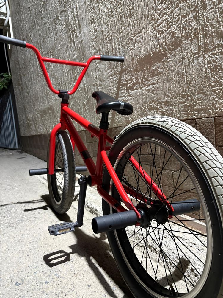 Продам BMX Level