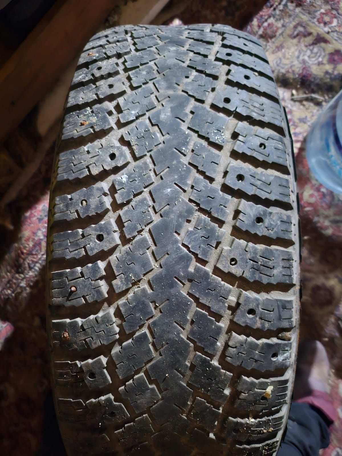 Продам рабочую резину 265/70/R17 от Nissan Pathfinder