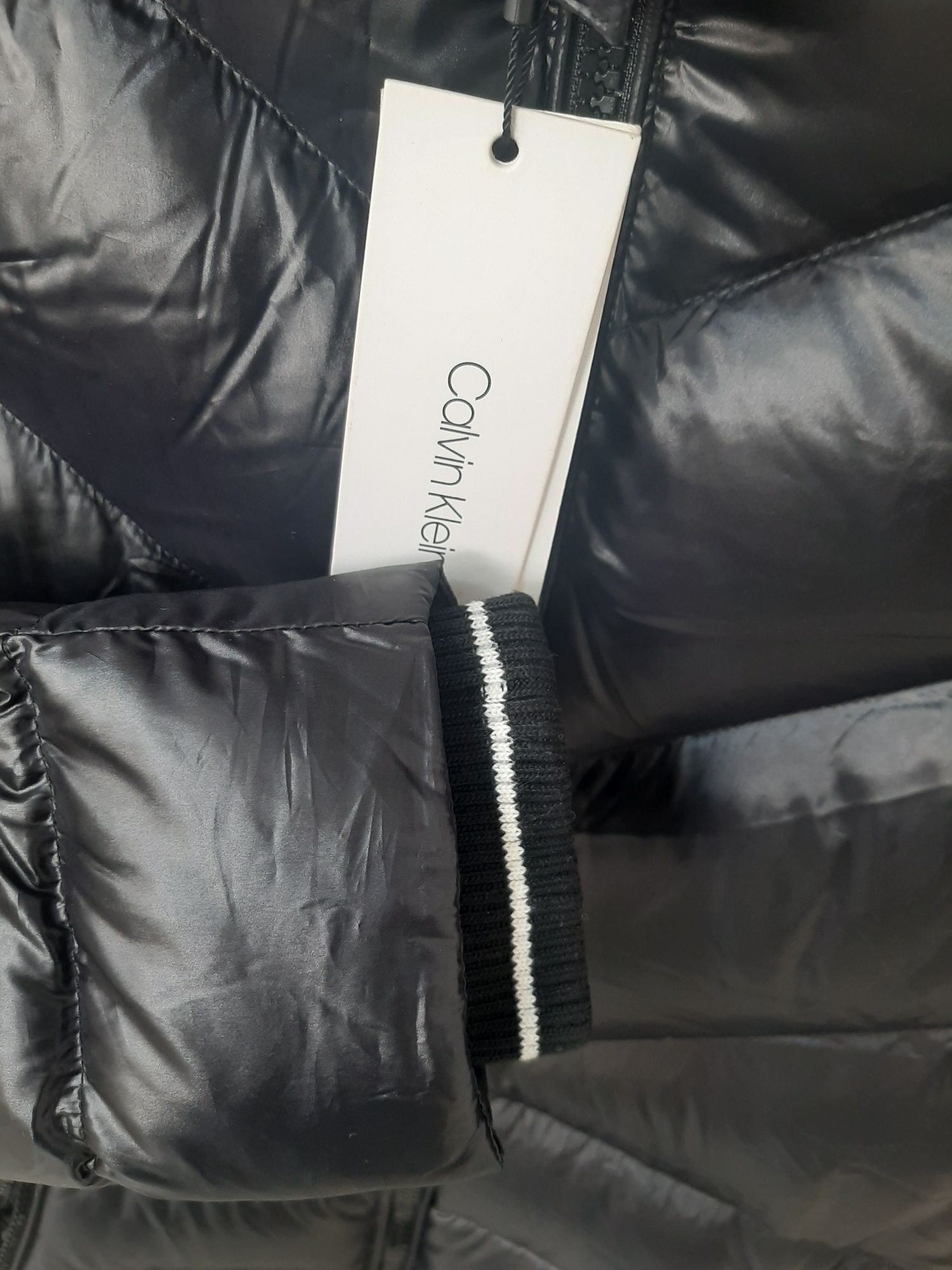 Новый зимний пуховик оригинал Calvin Klein