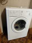 Продам стиральную машину indesit