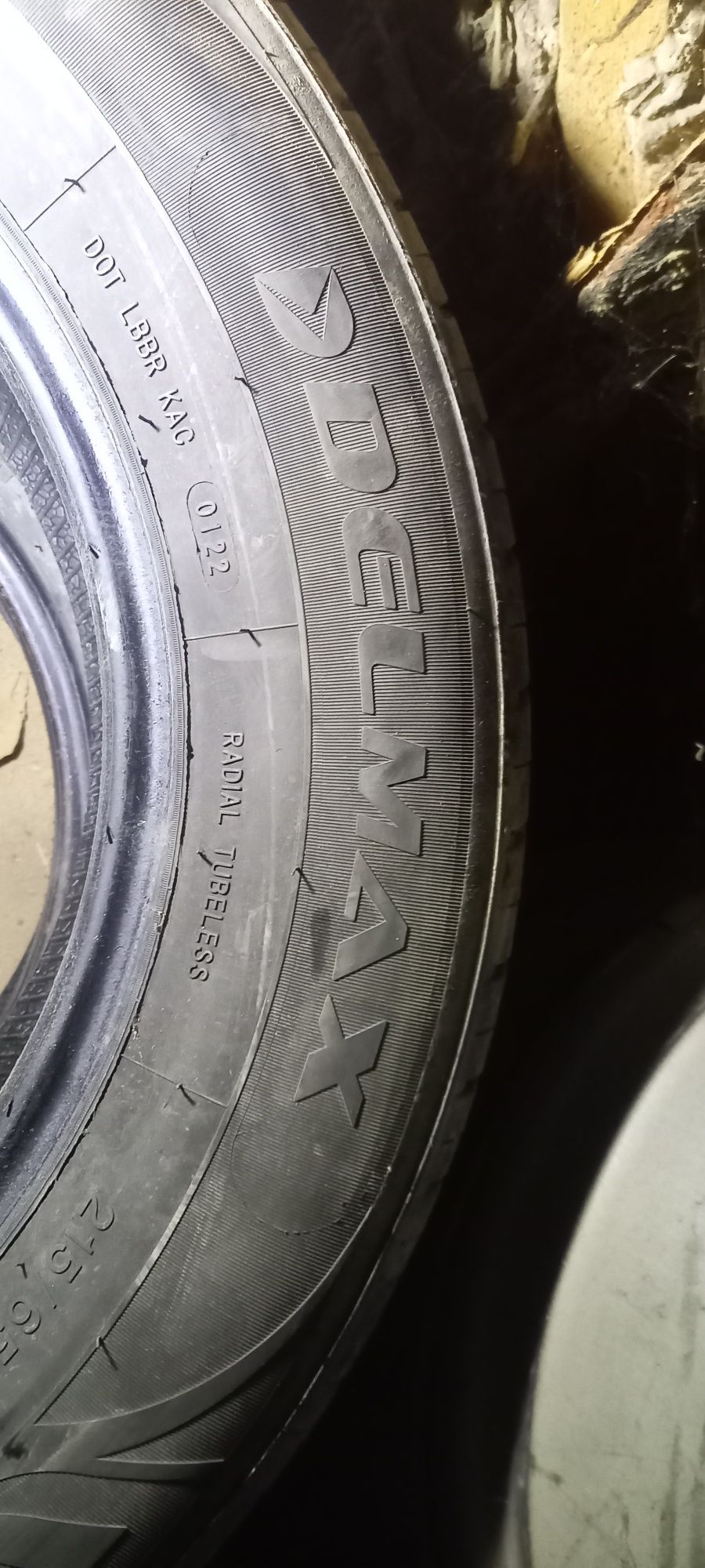Delmax 215*65*R16