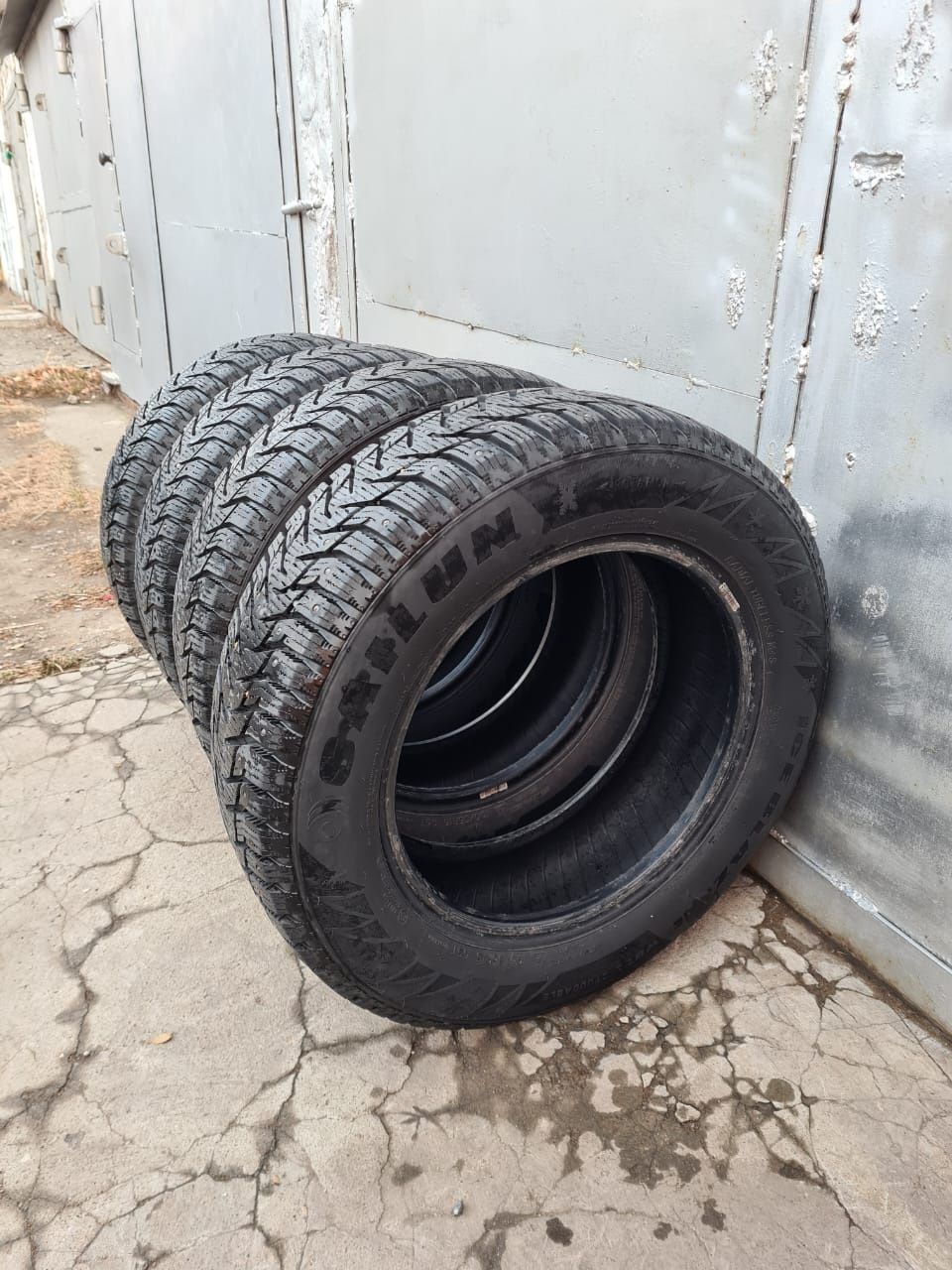 Продам шины Sailun Ice Blazer WST3 195/65 R15 92T с шипами 4 шт