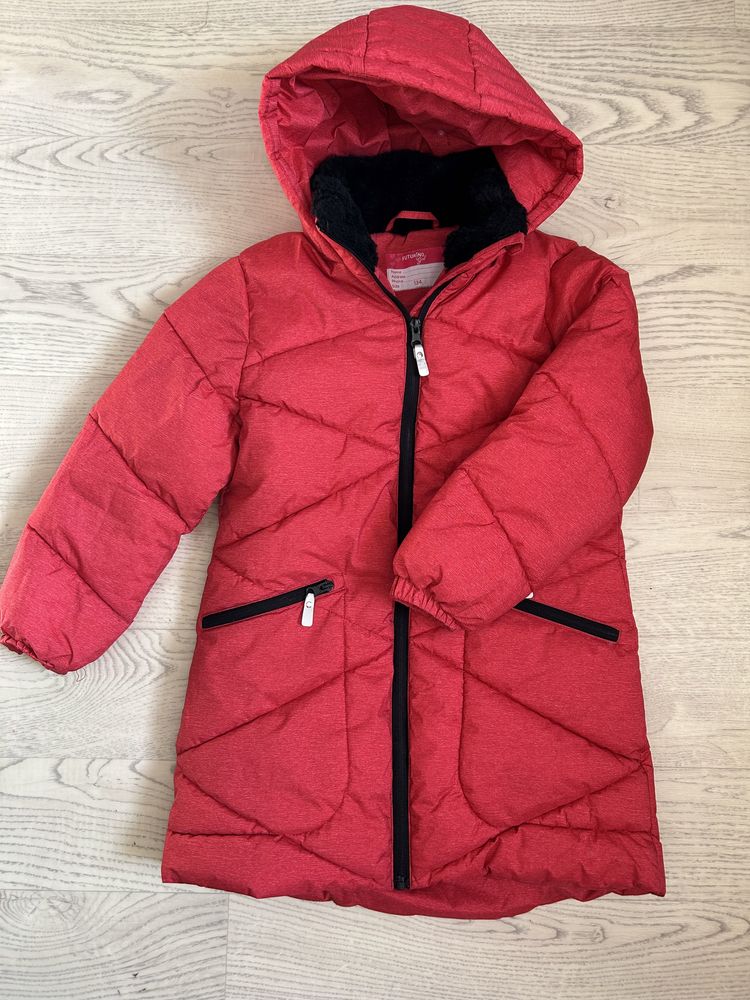 Продам. Куртка девочке 134