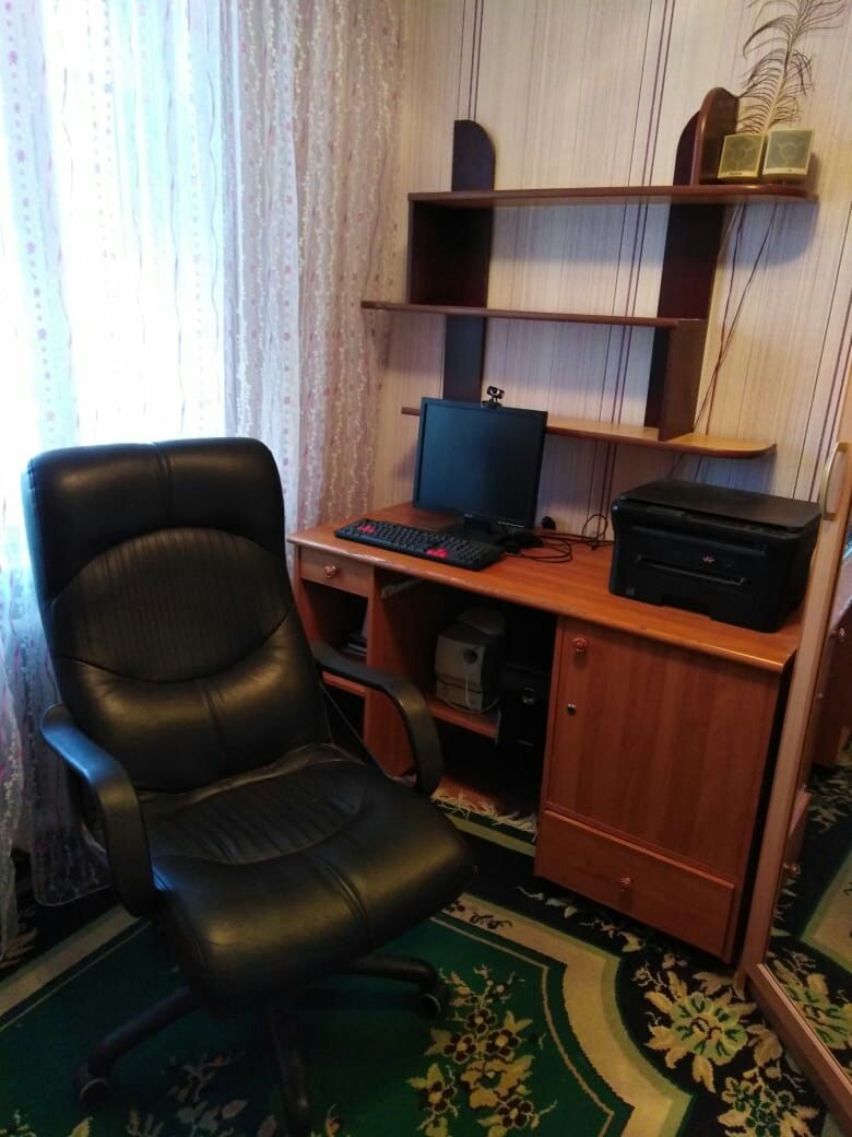 Мебель для дома спальный гарнитур, стенка, угловой диван с креслом , р