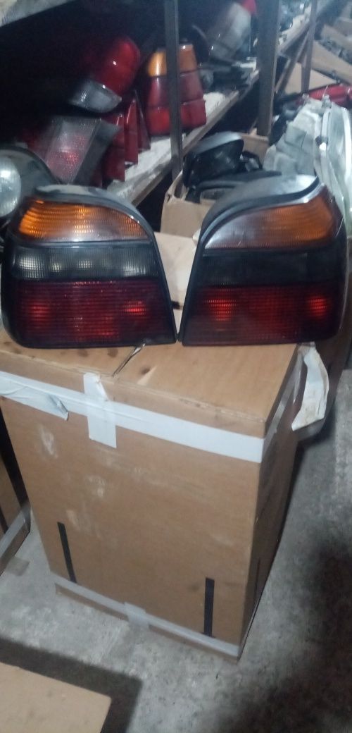 Фонари задние на VW Passat B3 универсал