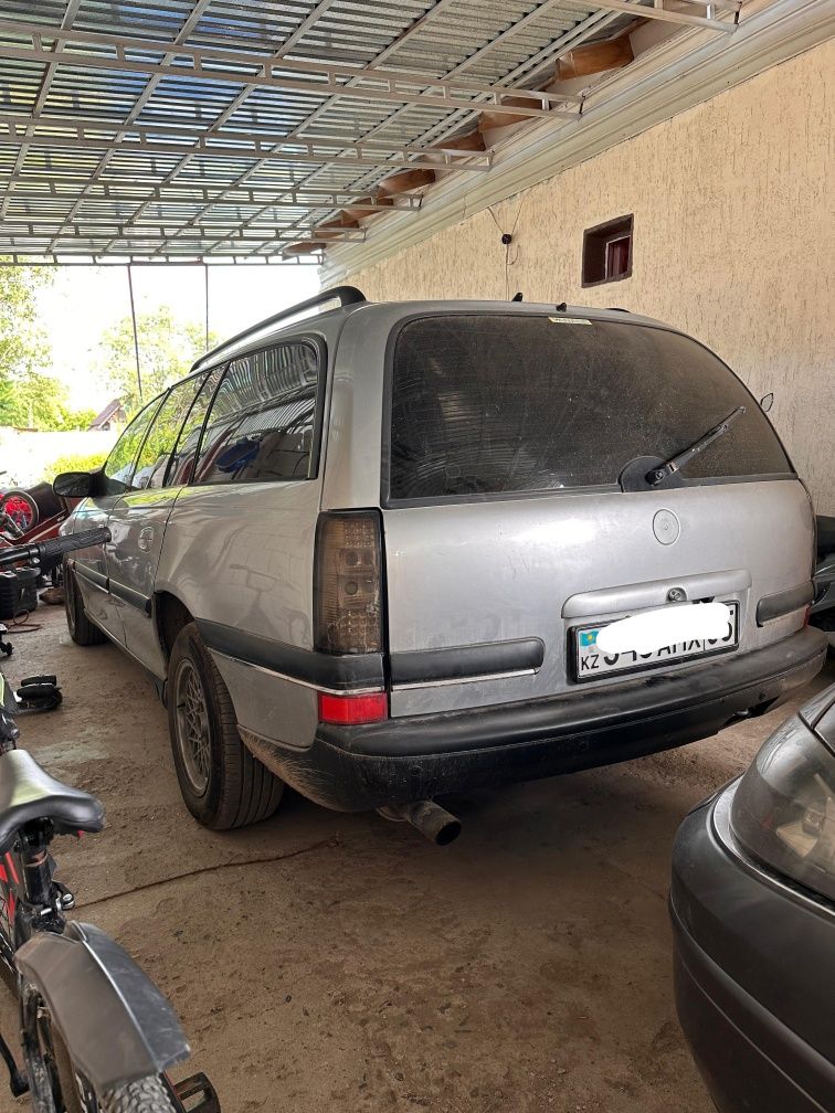 Opel Omega продам