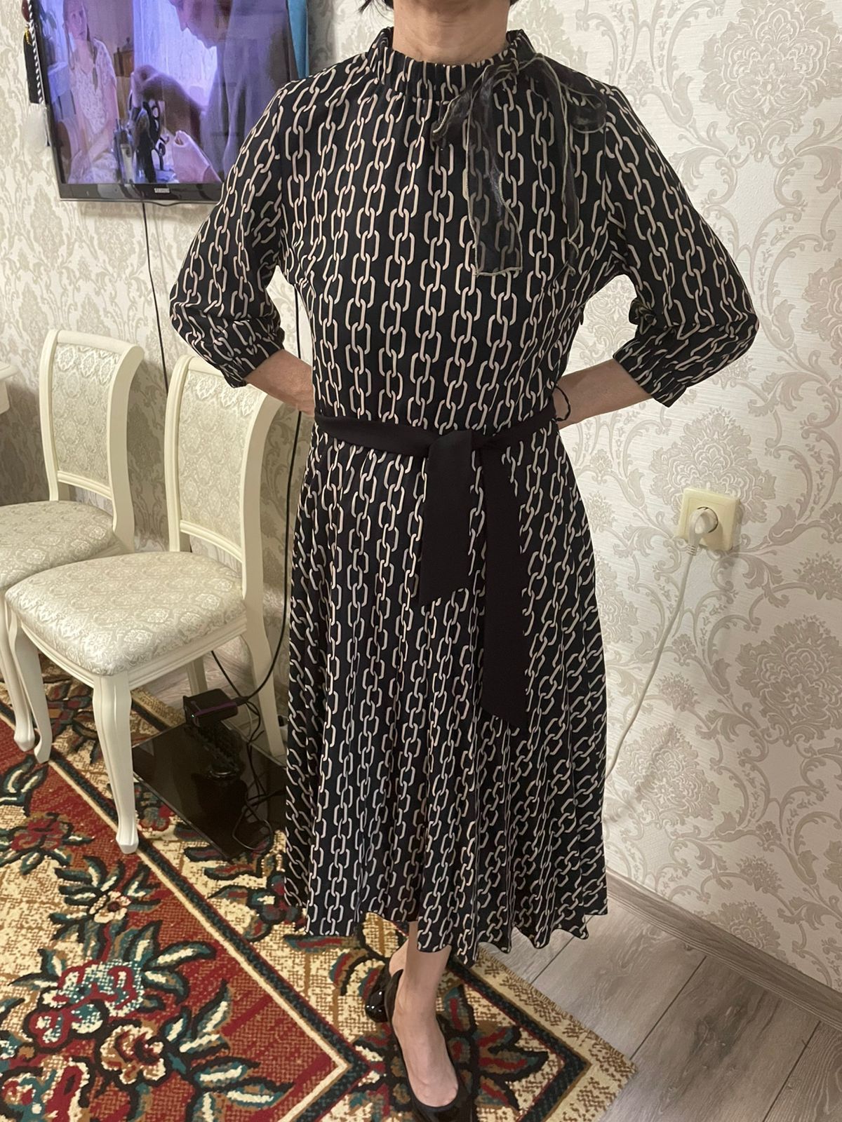 Продам платья б)у по 5 тысяч каждое платье, Размер 42-44 р