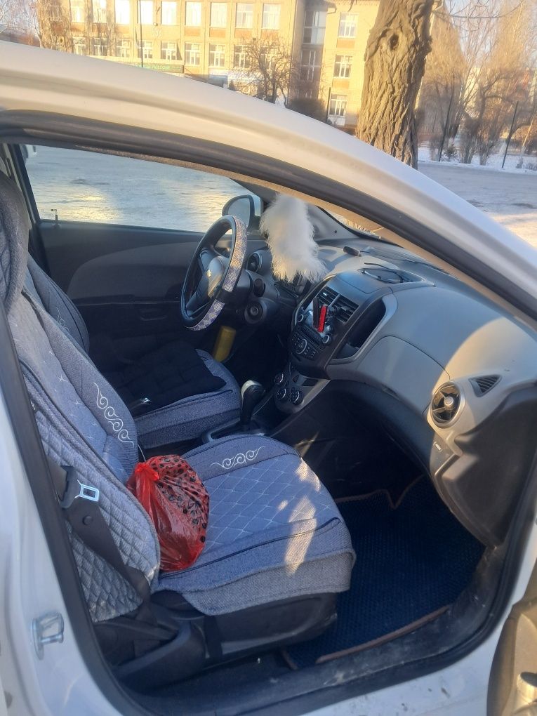 Продам машину шевроле авео