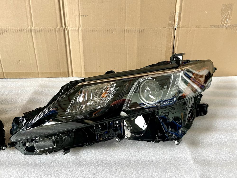 Передние фары Америка Camry 70/75 Камри 70/75