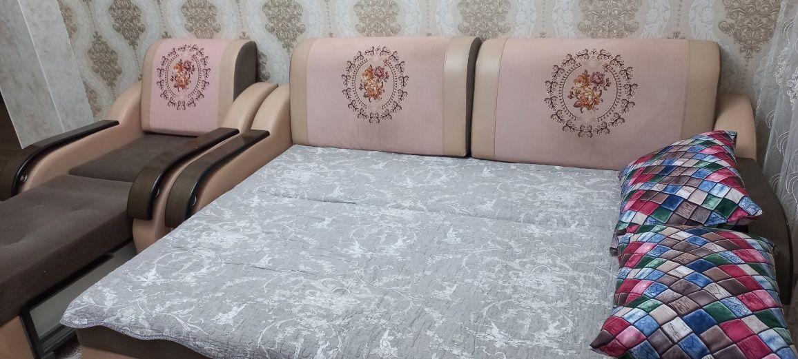 Срочно продаётся уголок отдыха связи переездом