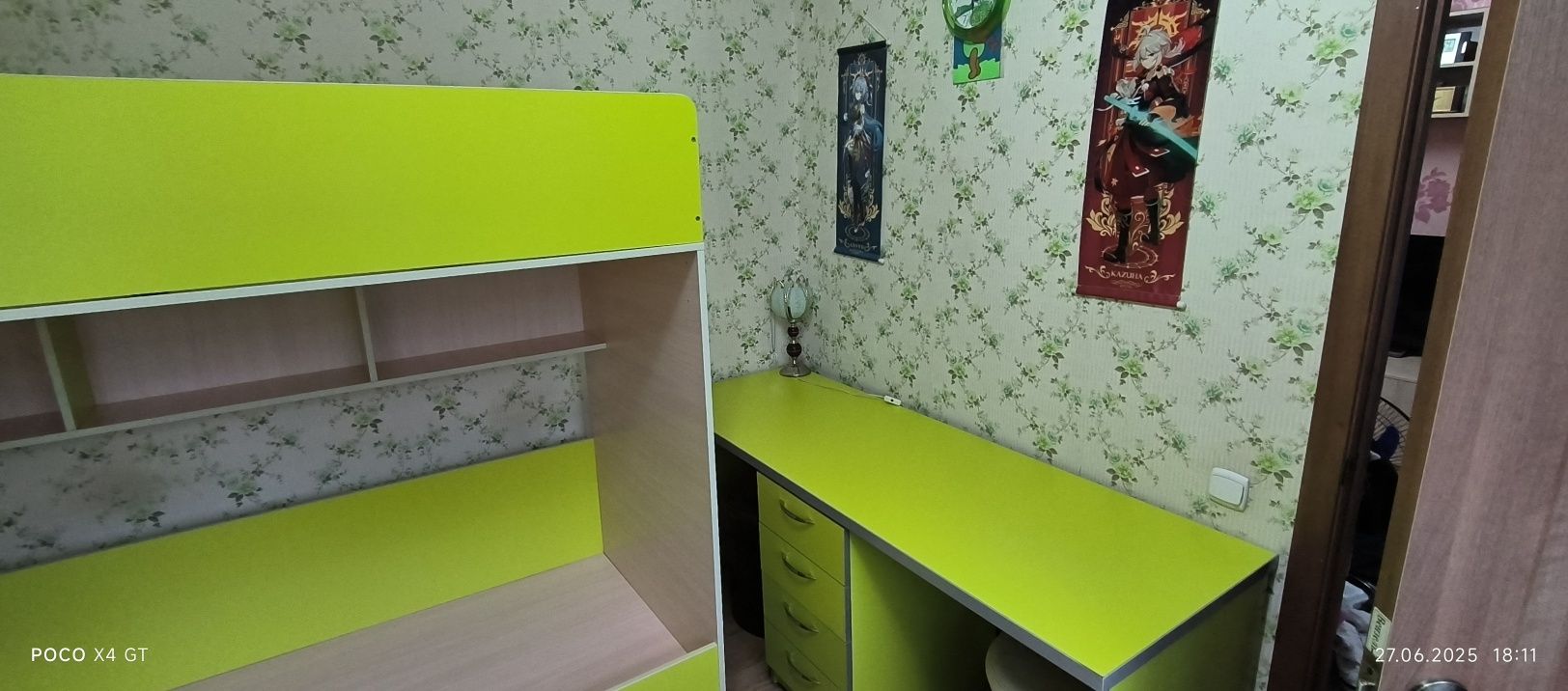 Продам детский уголок  кровать, стол.возможно и комод как комплект