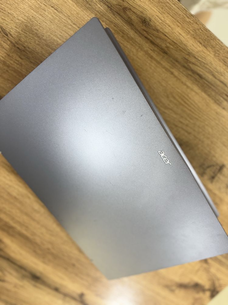 Acer Intel core i7-13 SSD 512 gb Ozu 16 gb