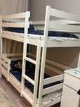 Продам детскую кровать белого цвета в отличном состоянии