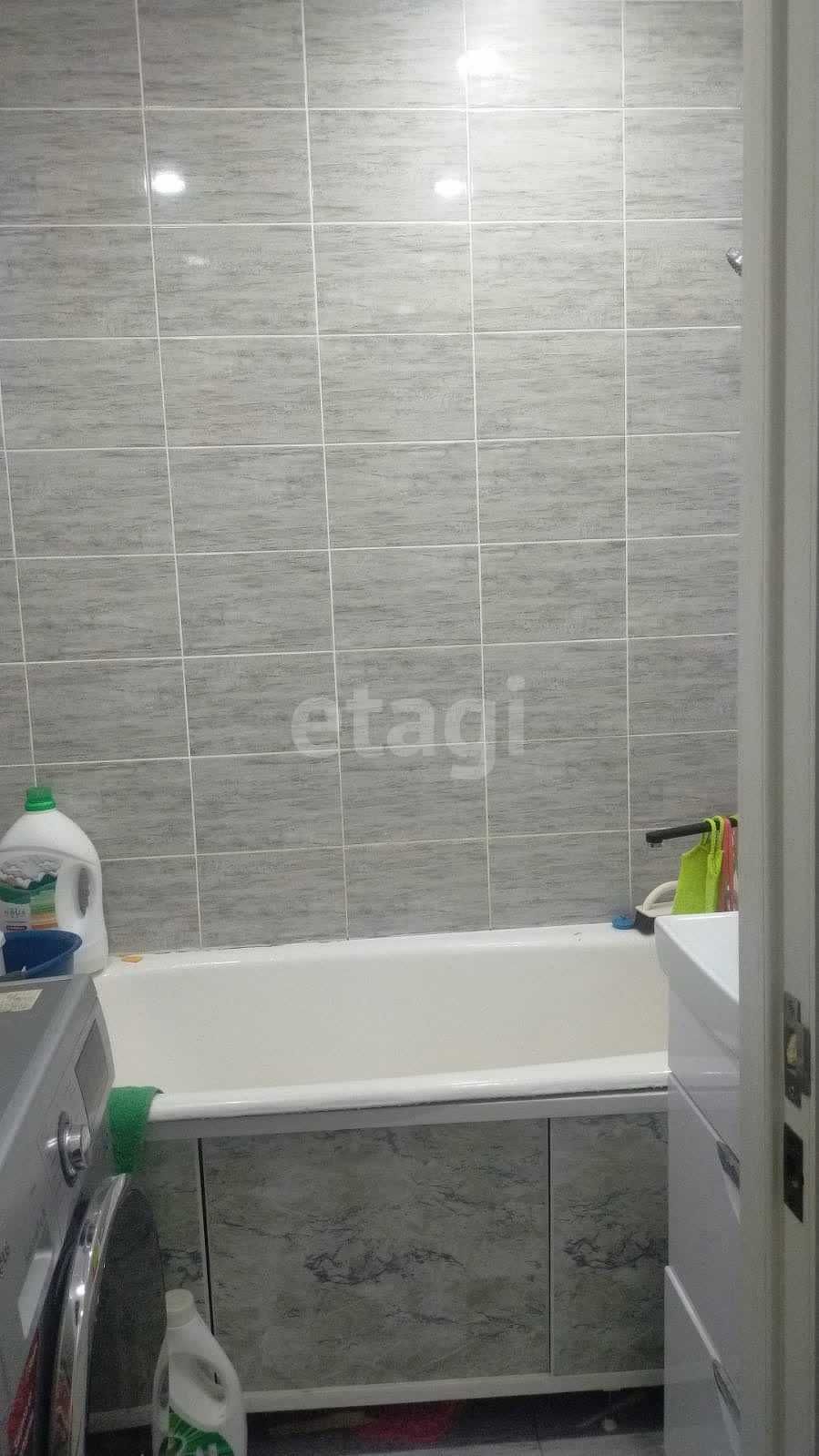 Продам 2х комн квартиру