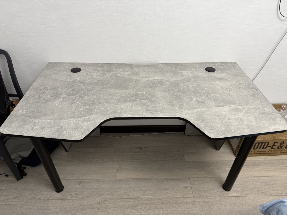 Игровой компьютерный стол, 140х83х75 см