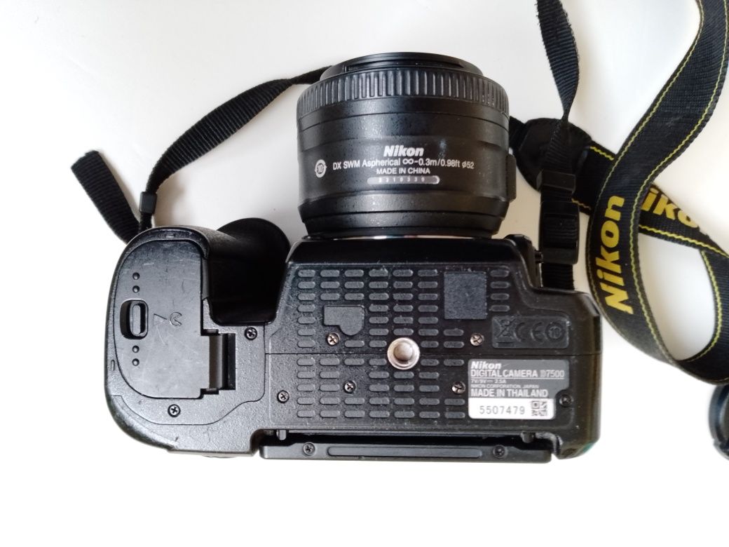 Nikon D7500 body