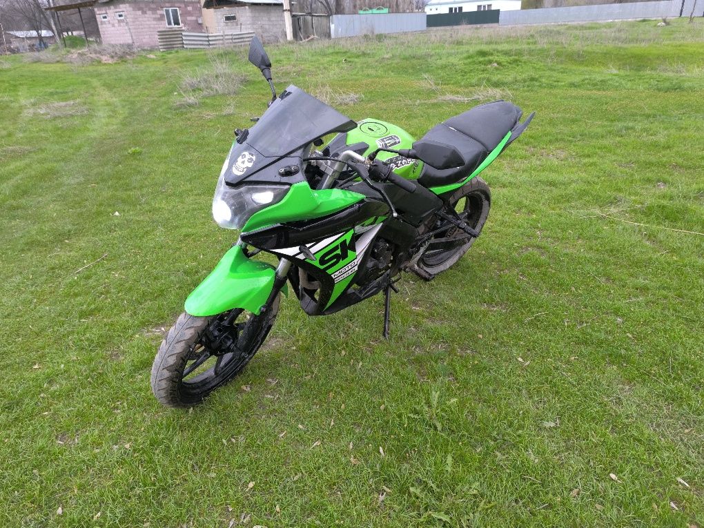Продаю мотоцикл Racer Skyway RC250