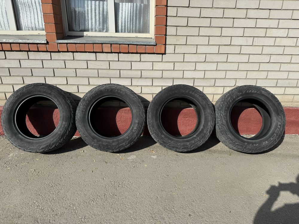 Продам шины на Ленд Крузер 200