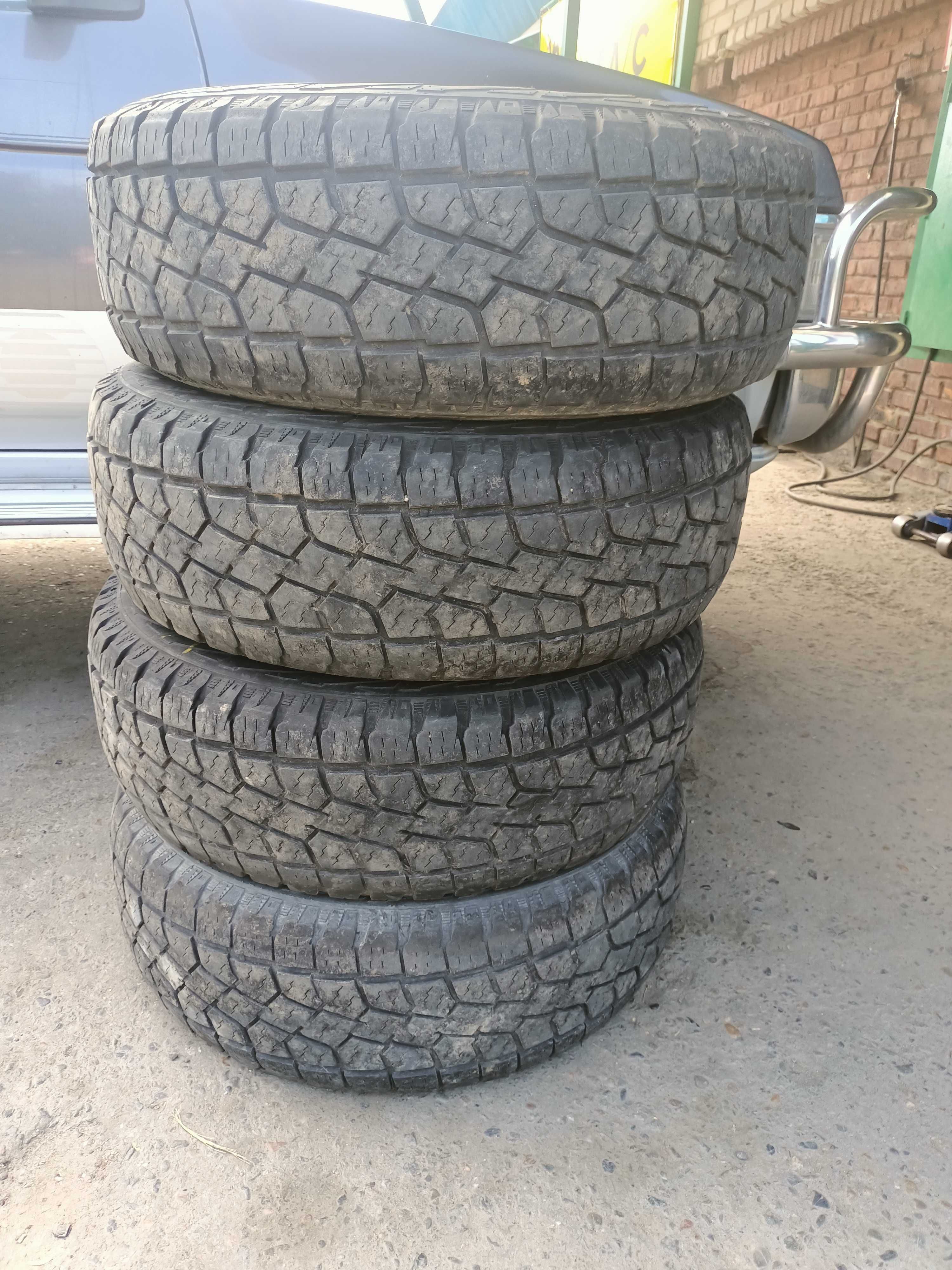 Продам шины Delmax  265х75 R15