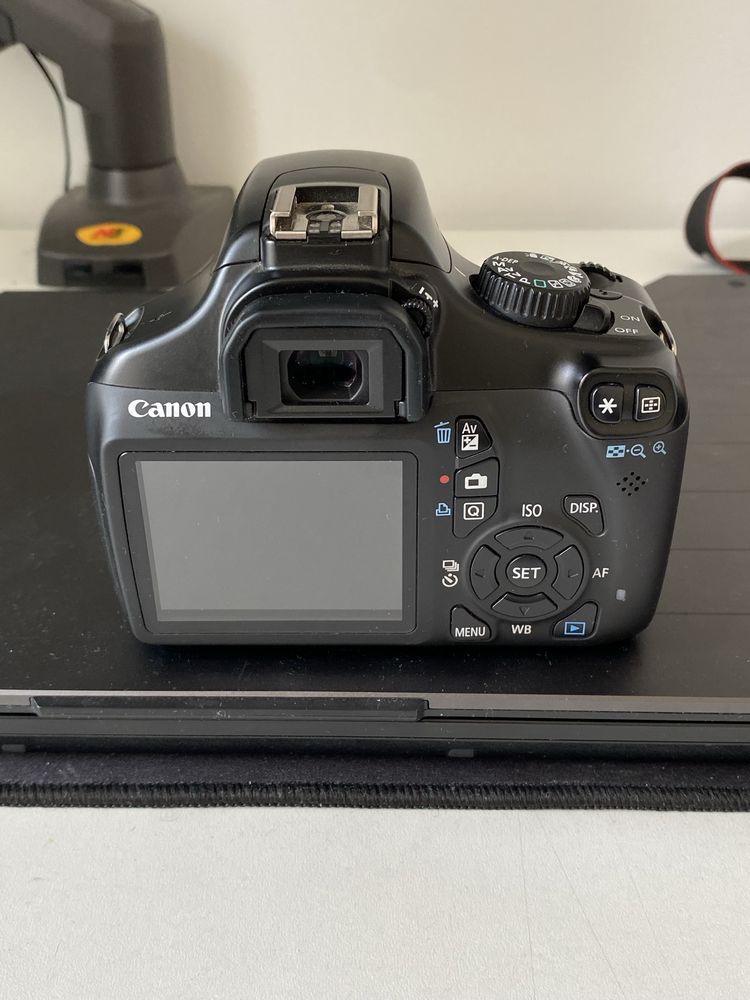 Продаю Canon EOS 1100D + объектив 18-55mm IS II