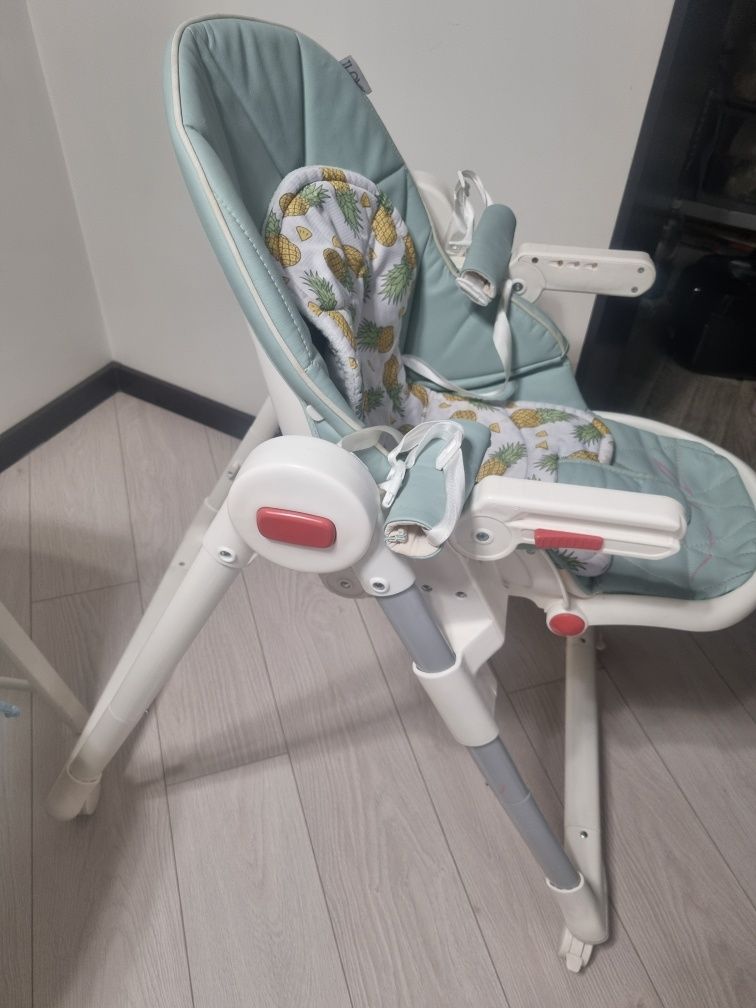 Продается детский стульчик для кормления фирмы iLovi Frutti Mint.