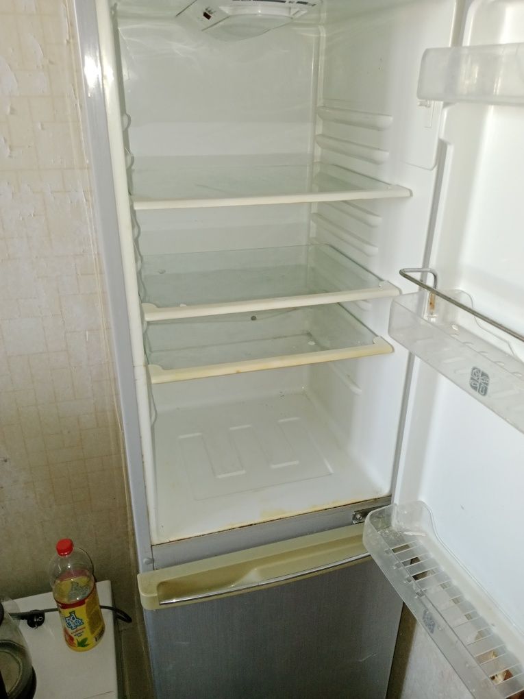 Продам холодильник Самсунг