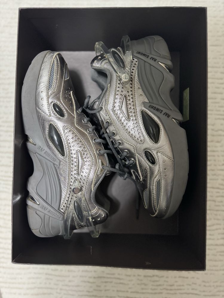 raf simons  cylon-21