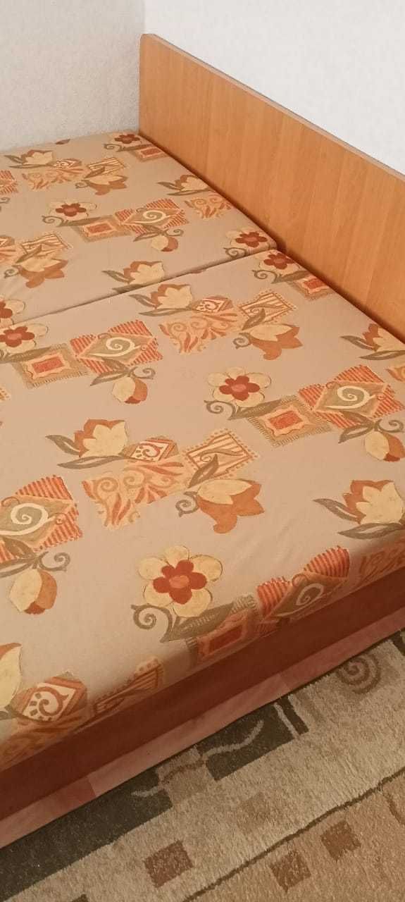 Продам  кровать двухспальную