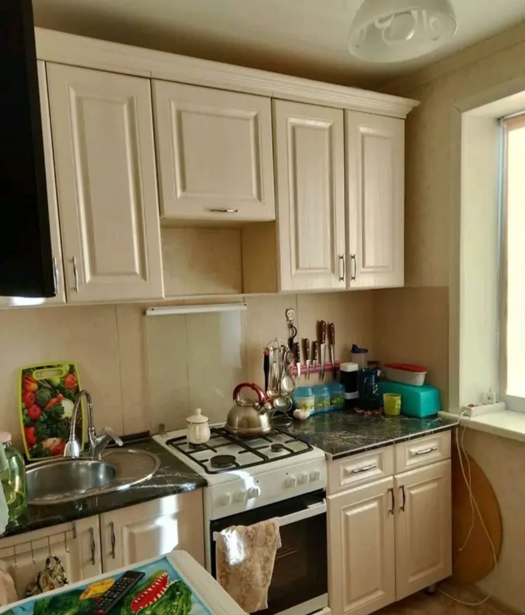 Продам недорого! 2х комн кв р-н 2й школы