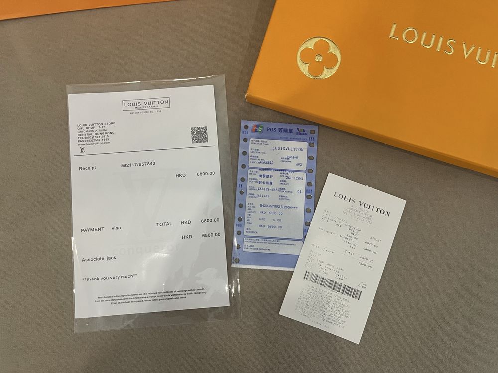 Продам новый шарф Louis Vuitton с оригинальной упаковкой и чеками