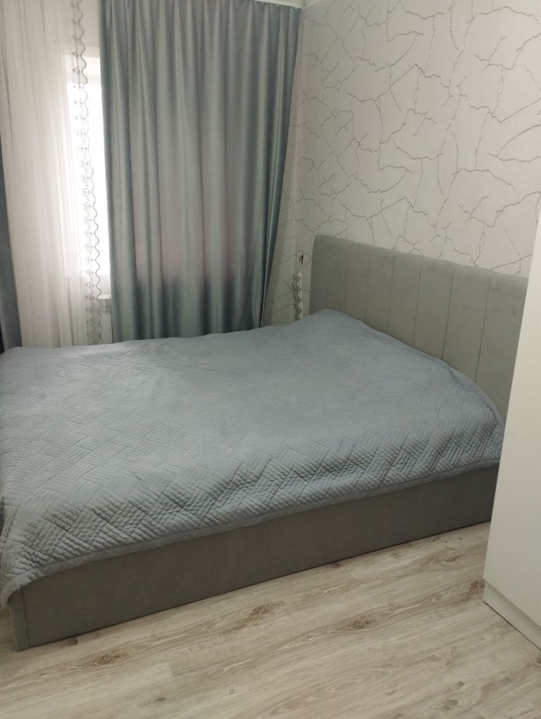 Продам двухспальную кровать