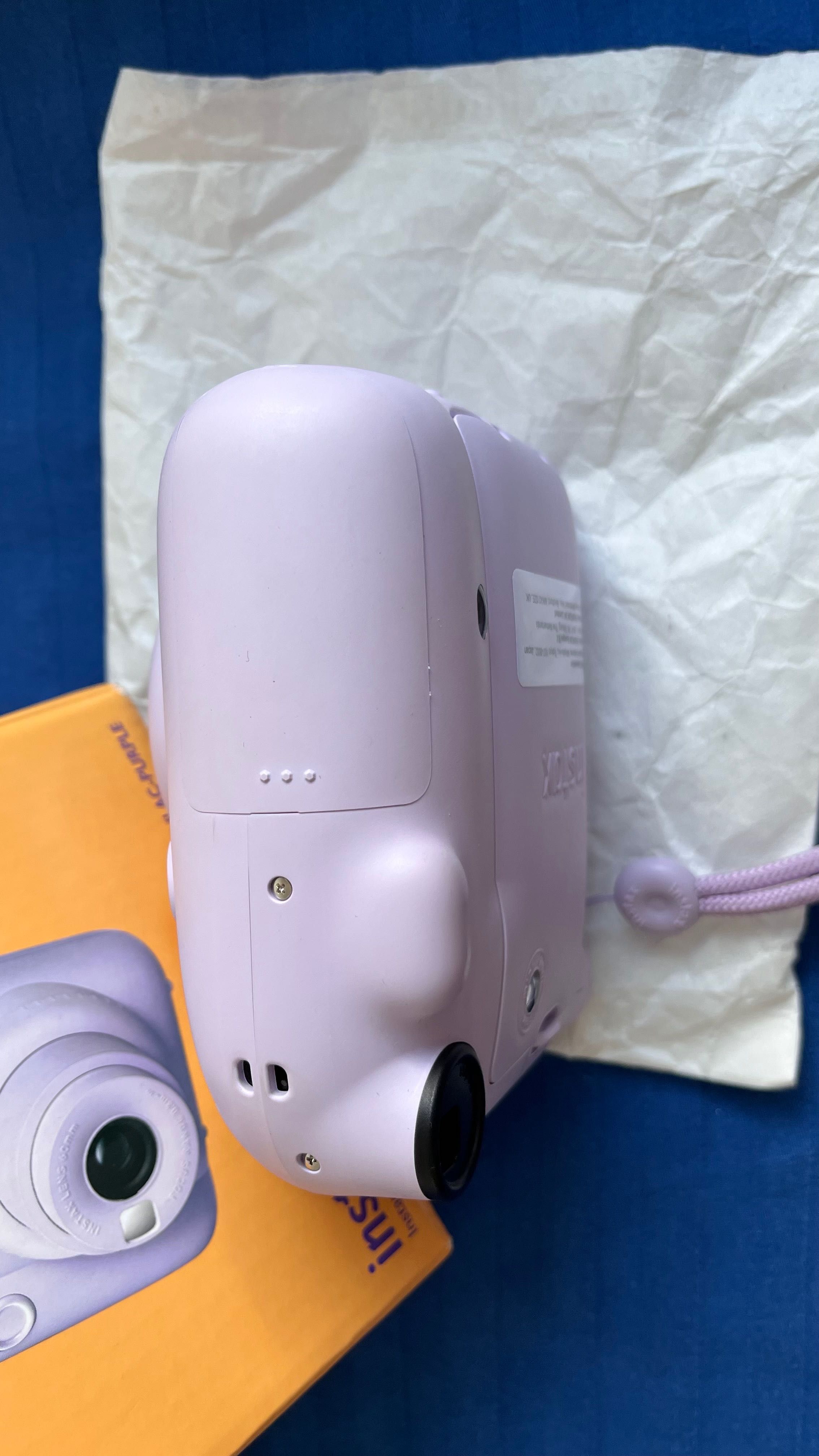 Продаю Instax Mini 12 (новый)