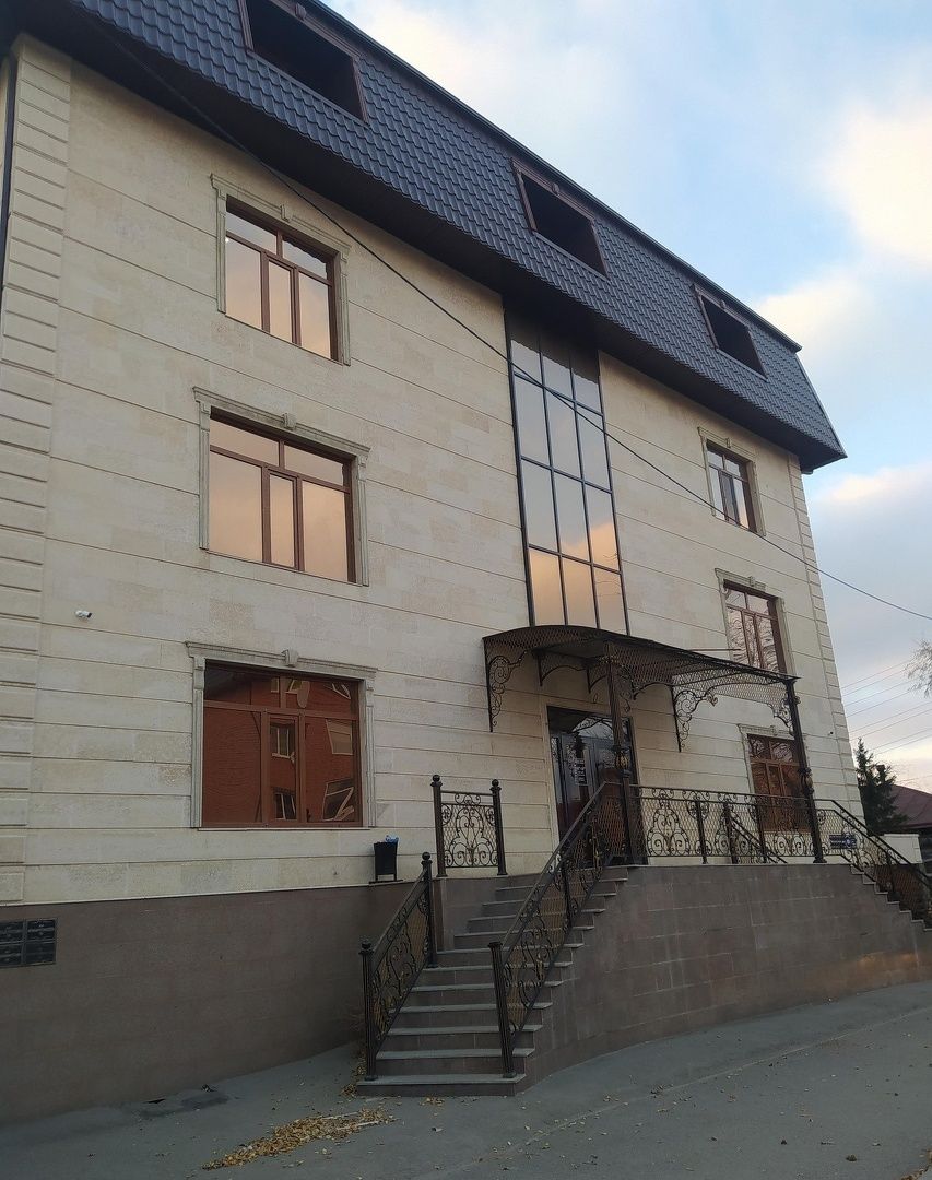 Продам 2х комнатную  квартиру просторная