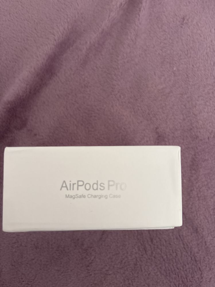 Airpods pro в хорошем состояниии