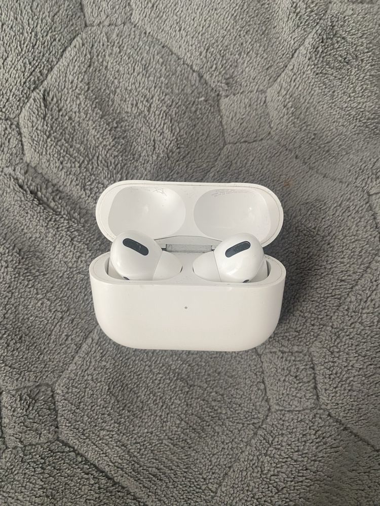 продам AirPods Pro