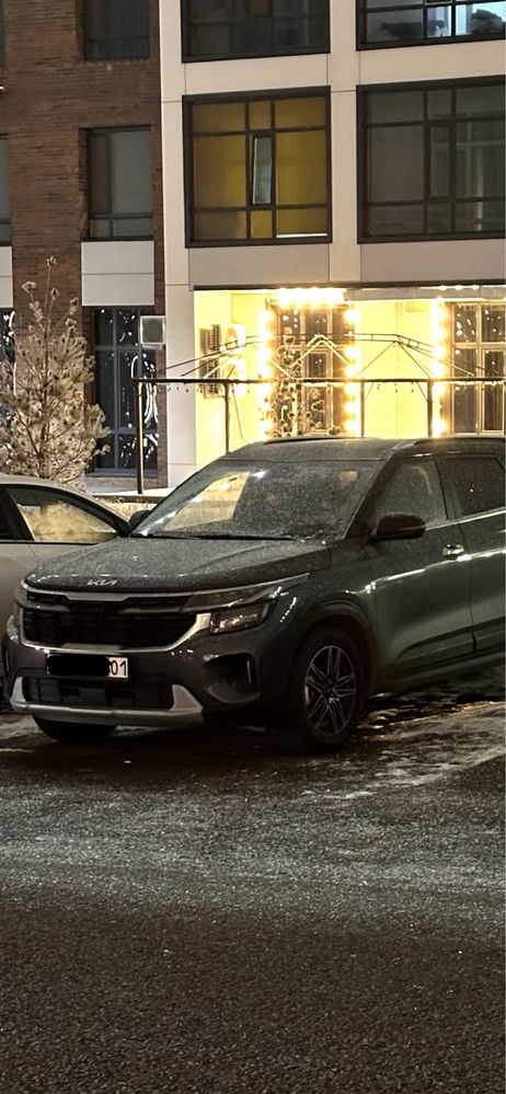 Новый Комплект шипованных шин с дисками 215/60/17 Nokian