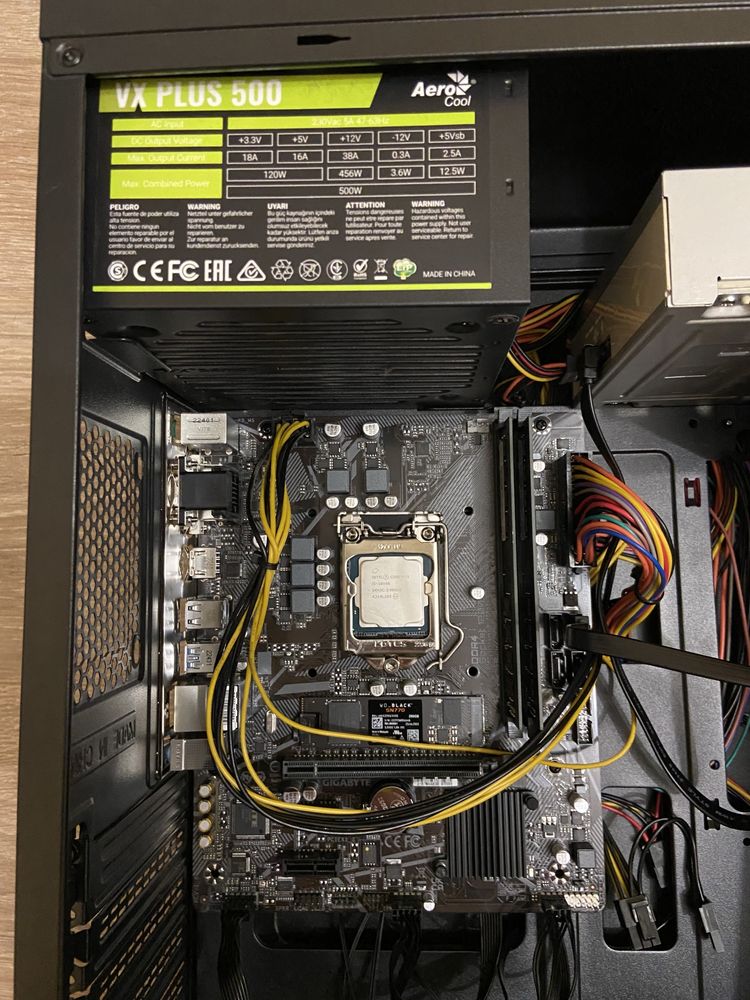 Процессор corel i5/10400/2.90 GHz озу32 ssd512
