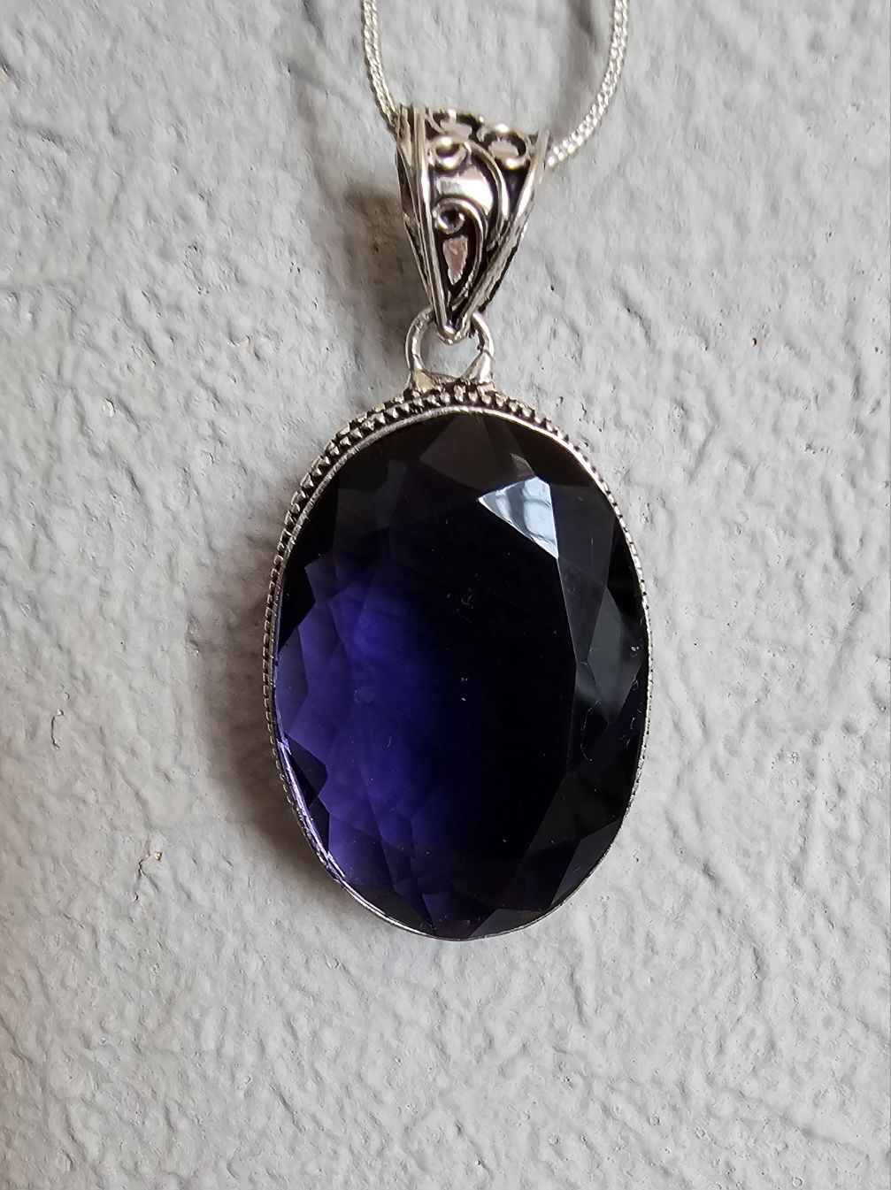 Серебряный кулон с крупным аметистом