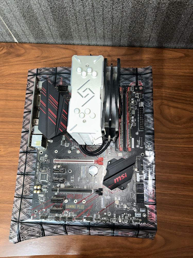 Комплект процессор i5 9600KF + материнская плата MSI Z390 + 16 GB DDR4