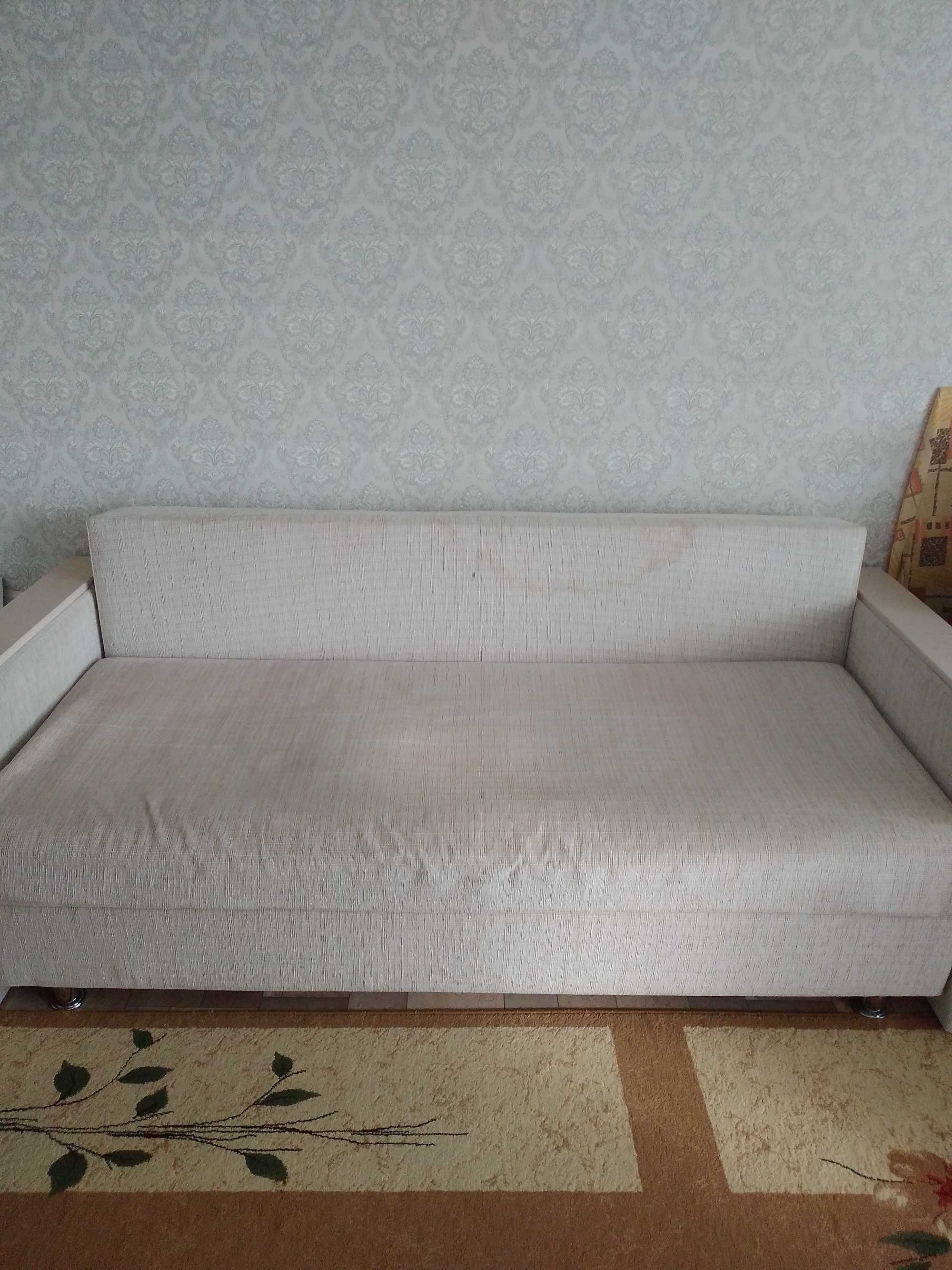 Отдам диван бесплатно