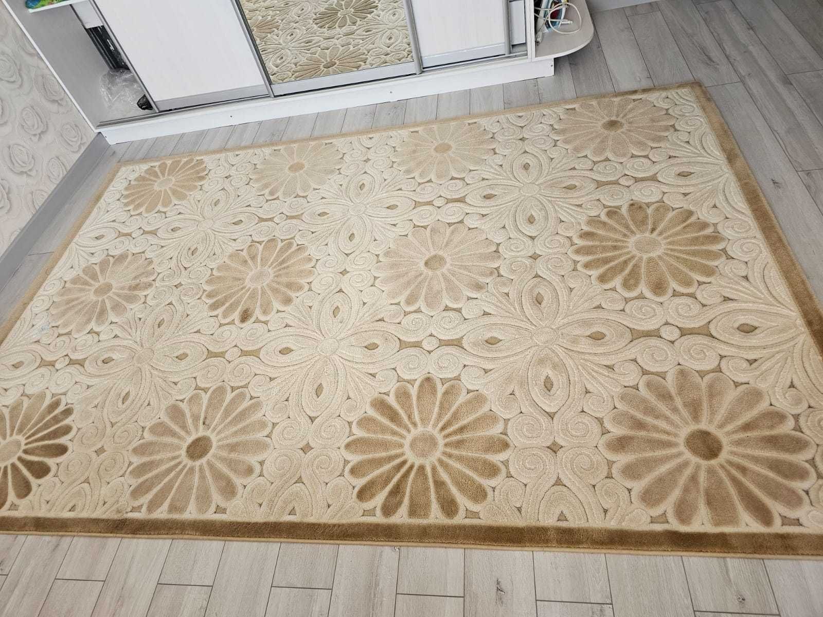 Продам ковры красивые