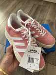 Продам женские кеды Adidas Gazelle US 7, наш 38 размер