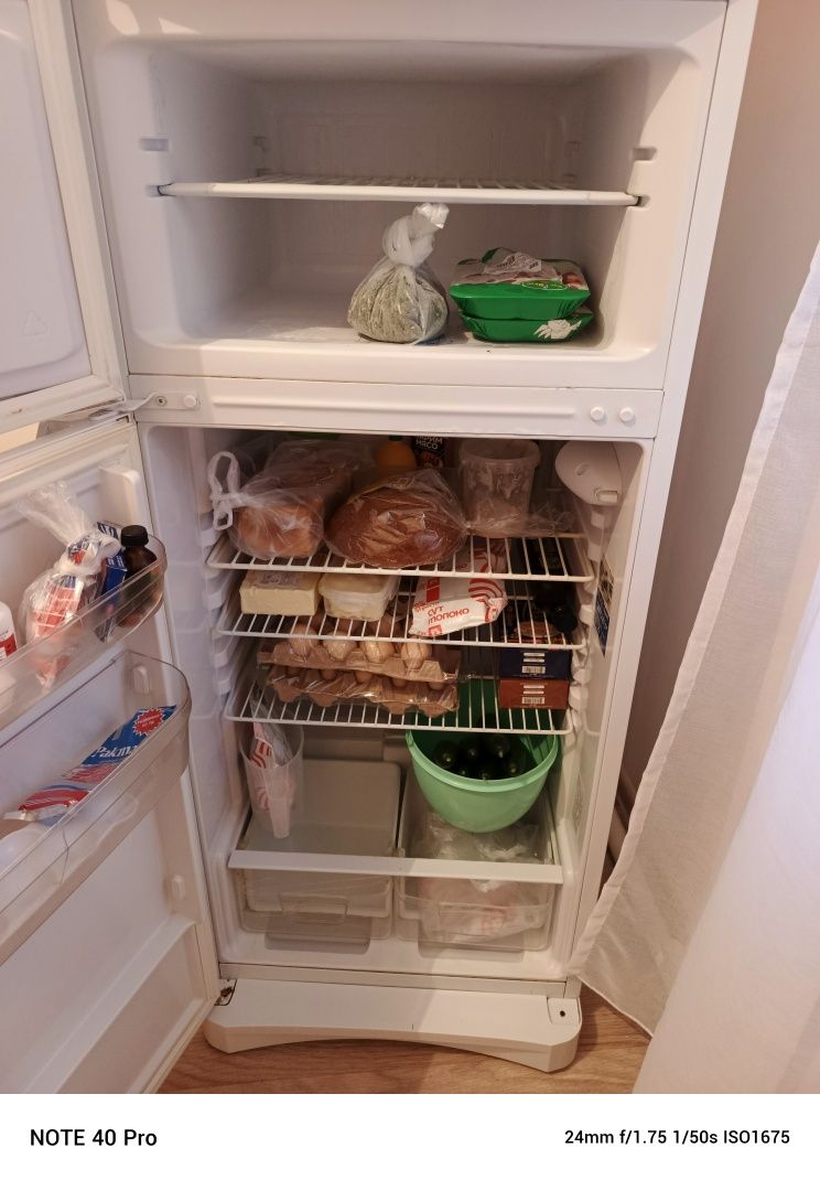 Продам холадильник индезит