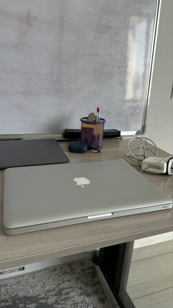 Macbook Pro 13. Плюс новые наушники
