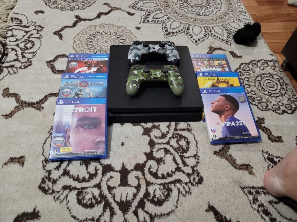 Sony PlayStation Slim 4