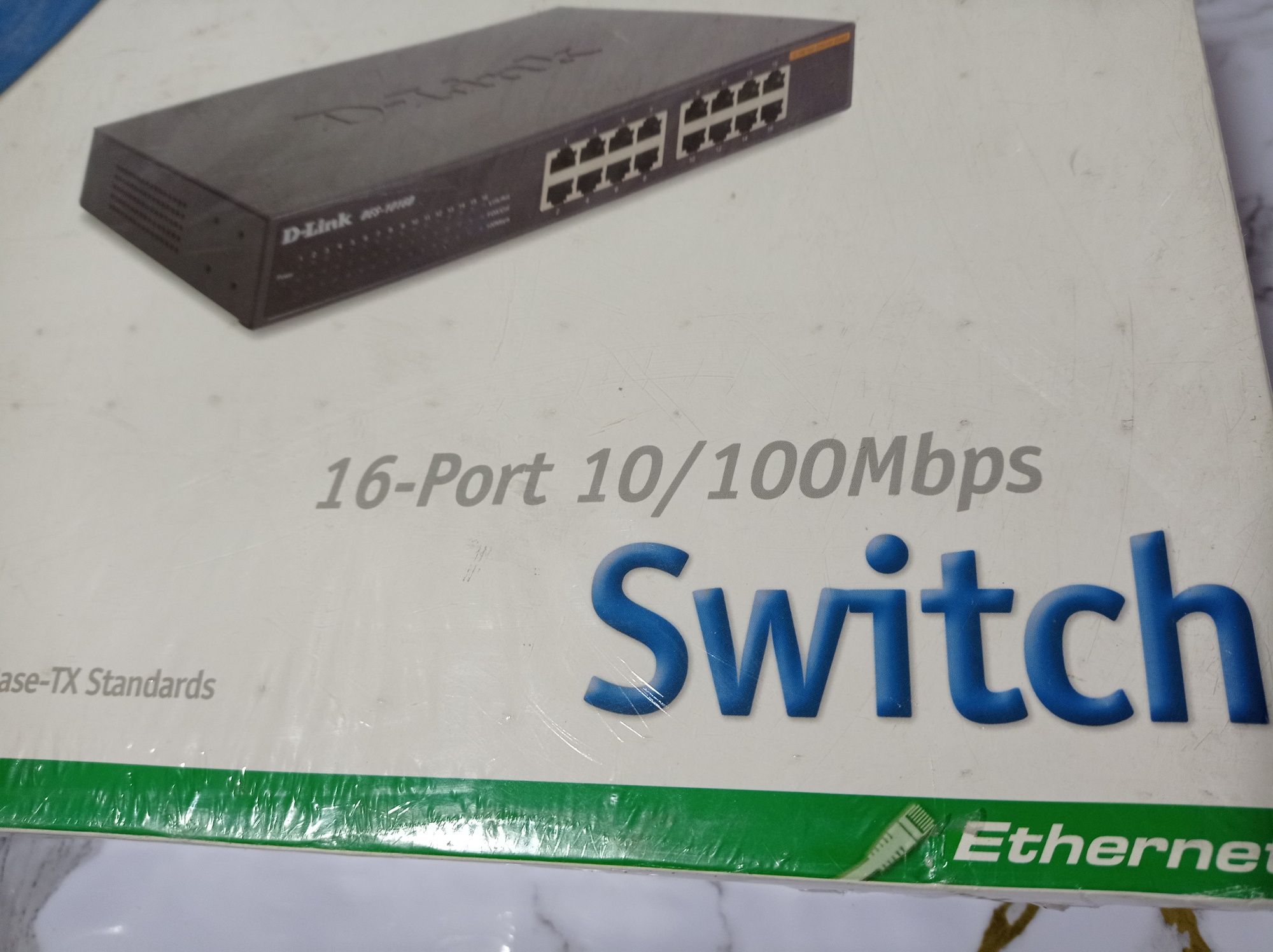 Коммутатор  D-Link  DES-1016D  16-Port  10/100 Mbps