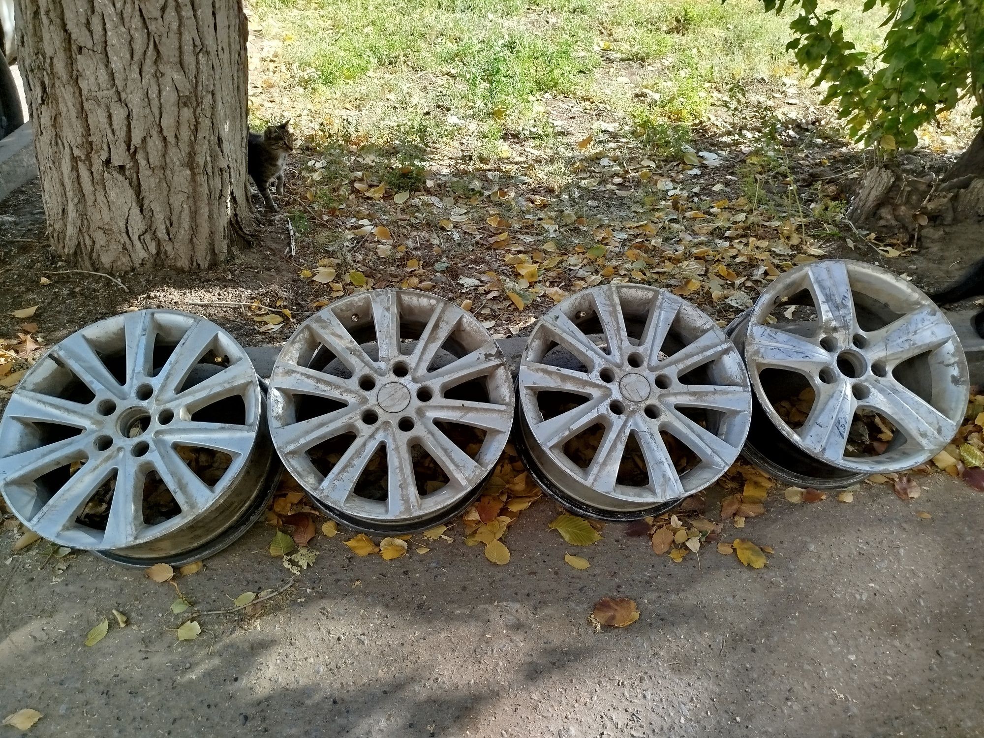 Предлагаю зап части на автомобиль Шаран и Форд Галакси, также процессо