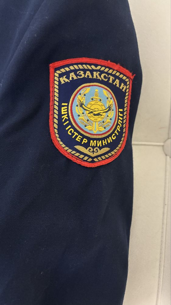 Продаю полицейский форму